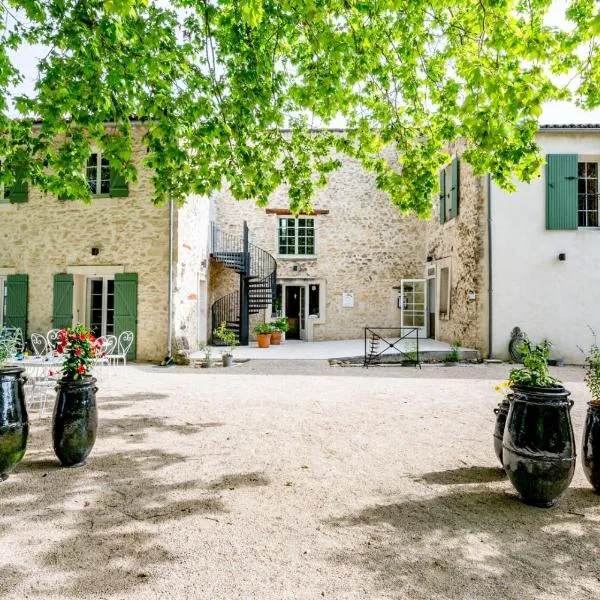 Hôtel & SPA Ventoux Provence "Domaine des Tilleuls"，位于Saint-Marcellin-lès-Vaison的酒店