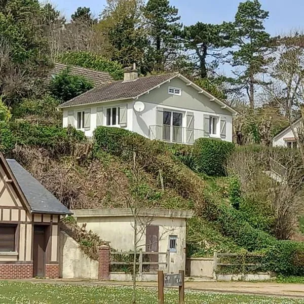 Maison chaleureuse et lumineuse à 400m de la plage，位于梅尔河畔的沃莱特的酒店