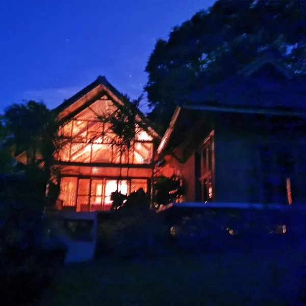 Camiguin Volcano Houses-Panoramic House，位于Abu的酒店