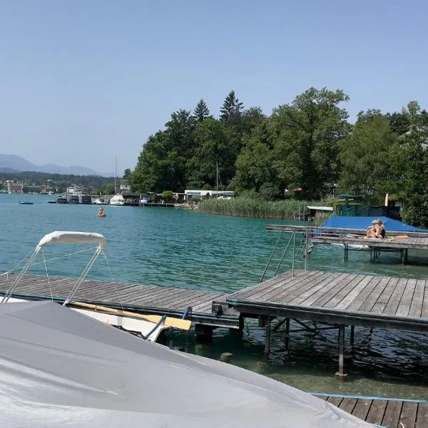 Ferienwohnung Velden am See - 24 Holiday mit Seezugang，位于沃尔特湖畔韦尔登的酒店