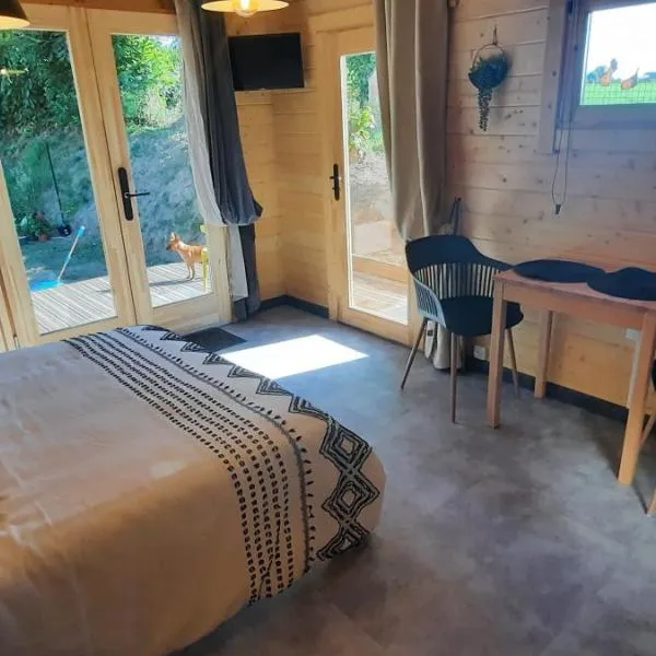 Chalet Studio 5kms Etretat，位于Notre-Dame-du-Bec的酒店