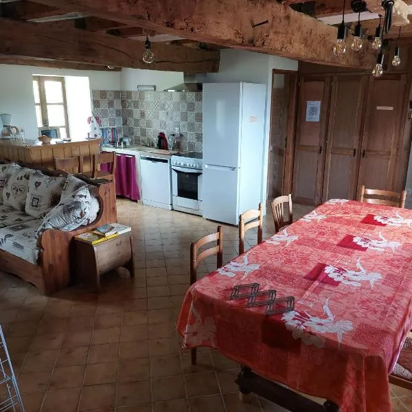 Gîte 11 personnes avec extérieur，位于贝莱的酒店