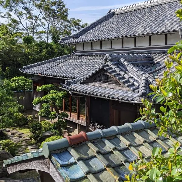 茶聞堂 包みこむ庭と日本建築一棟貸し，位于南淡路市的酒店