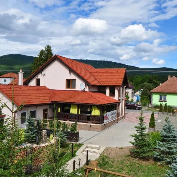 András penzión，位于Krásnohorské Podhradie的酒店