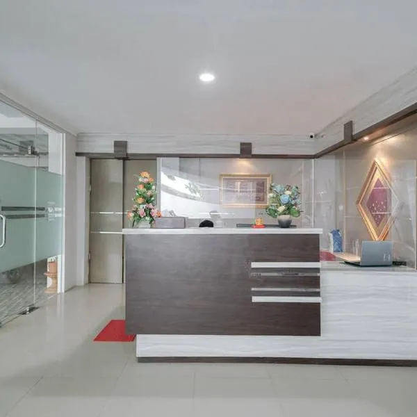 Urbanview Hotel Bari Syariah Palembang By RedDoorz，位于巨港的酒店