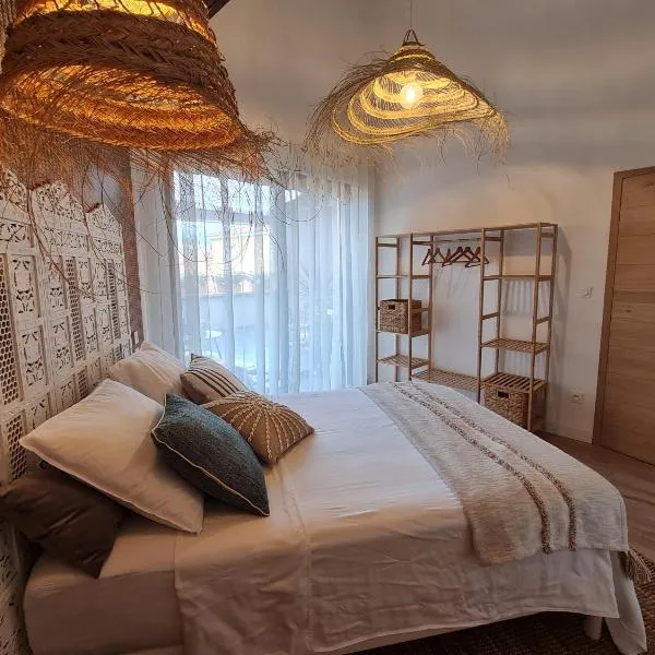 Gite cosy dans une demeure de charme - Romane，位于Corbère-les-Cabanes的酒店