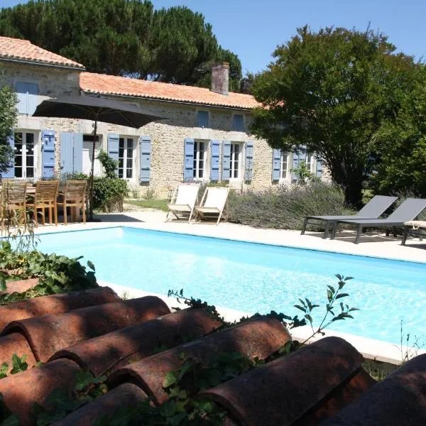 Gîte Rochellier - Charente-Maritime，位于Cravans的酒店