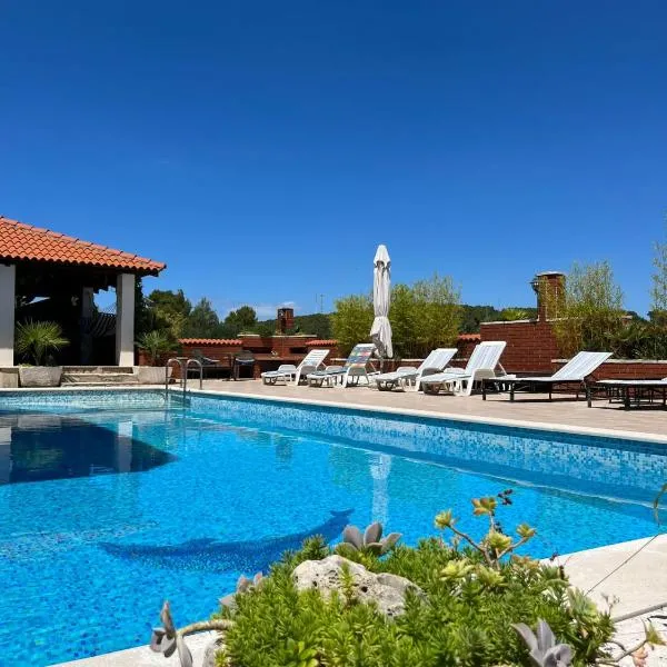 Gorana apartman with swimming pool，位于耶尔萨的酒店