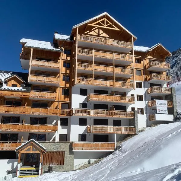 Oz sur son 31 residence l oree des pistes，位于Oz的酒店