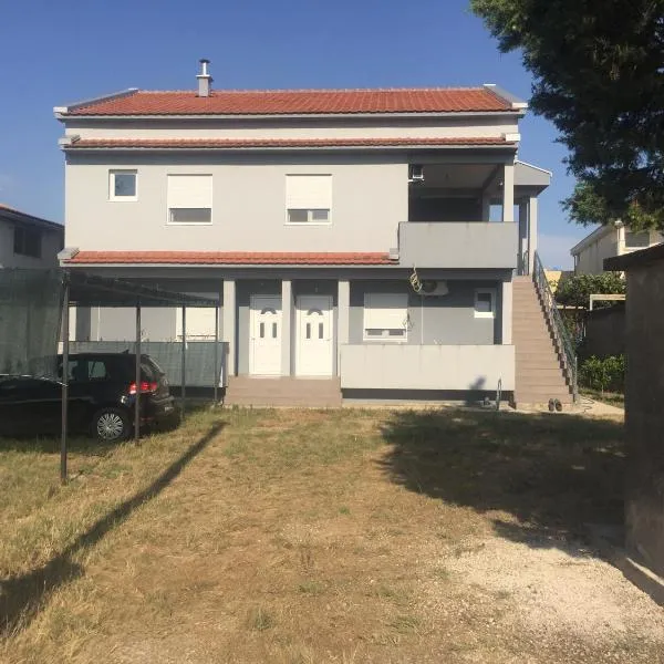 Apartments 4 u，位于东吉托伊的酒店