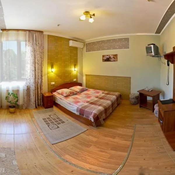 Pallada Motel，位于Pasiky-Zubryts'ki的酒店