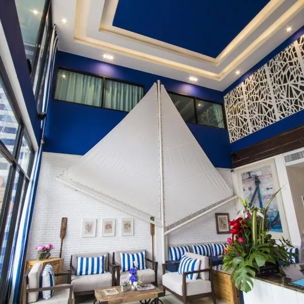 卡塔蓝珍珠酒店，位于卡塔海滩的酒店