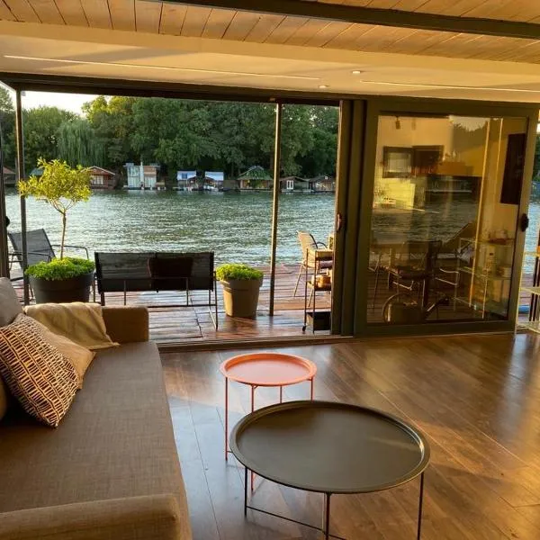 Loup 1981，位于Bežanija的酒店