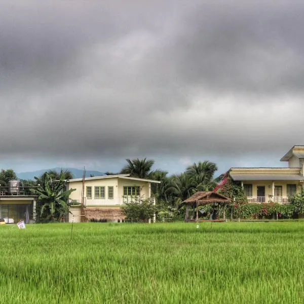 โฮมสเตย์ตานงค์ อำเภอปัว，位于Ban Huai La的酒店