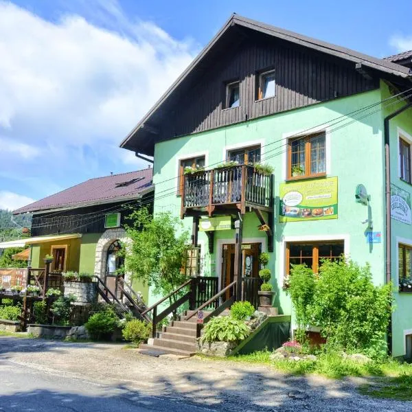 Zajazd Karłów Restauracja & Pokoje Gościnne，位于卡尔洛夫的酒店