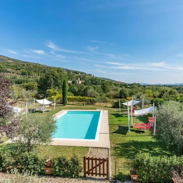 Casa Macinarino APPARTAMENTO 14 con piscina，位于罗洛·丘芬纳的酒店
