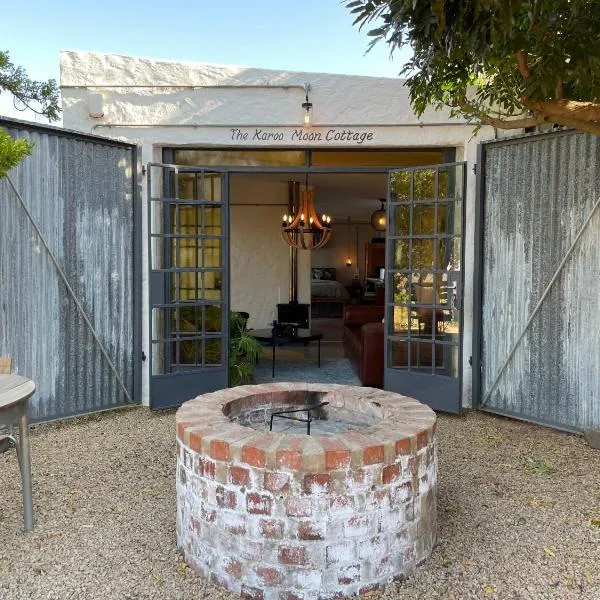 The Karoo Moon House & Cottage，位于巴里代尔的酒店