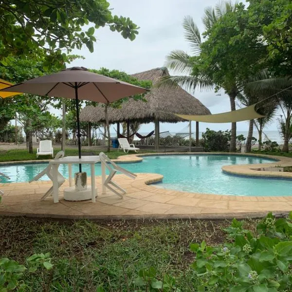 Cabo tortuga bungalows，位于蒙特里科的酒店
