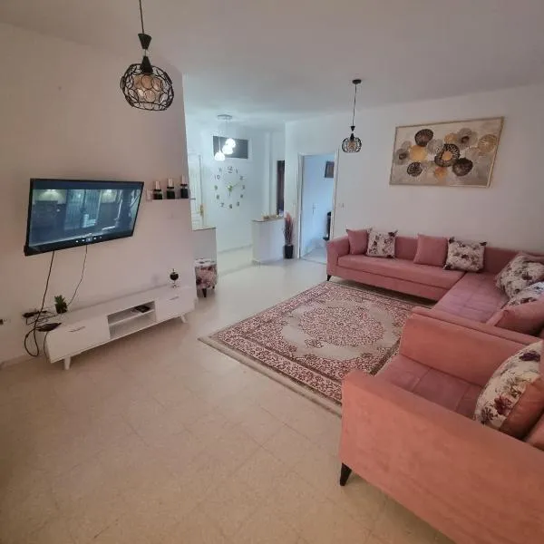 Appartement carthage，位于Douar ech Chott的酒店