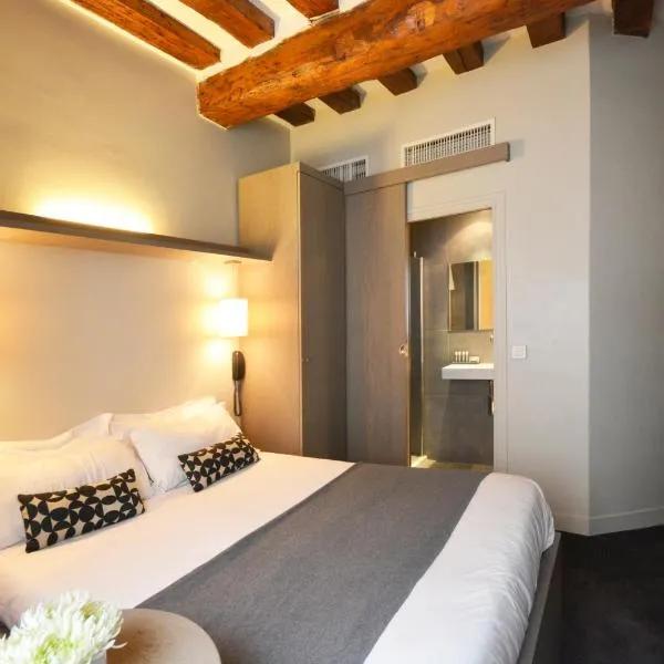 维拉王子酒店，位于巴黎的酒店