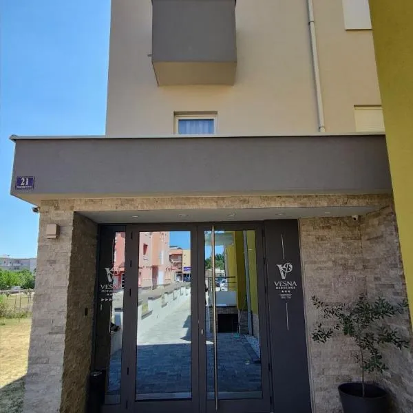 Hotel Vesna，位于默主歌耶的酒店