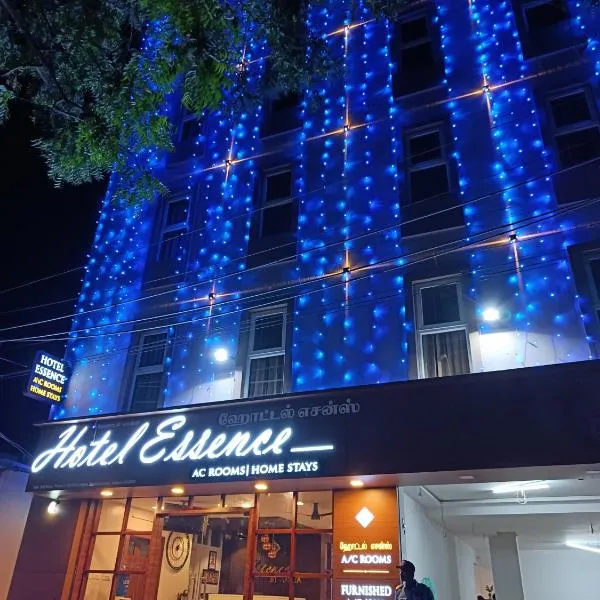 Hotel ESSENCE，位于Tiruvallam的酒店