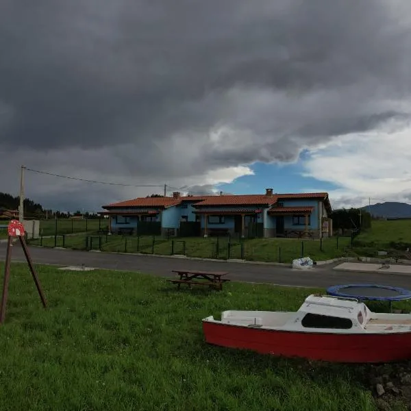Apartamentos Rurales Miramar，位于Pimiango的酒店
