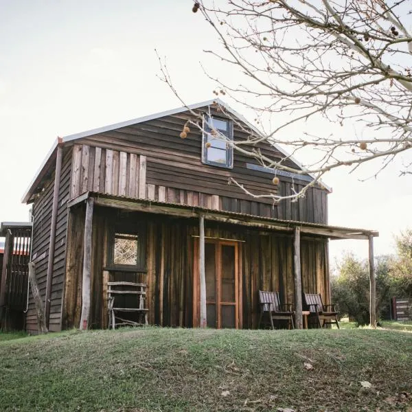 The Dairy - 2 Story Rustic style accommodation with Mod Cons，位于诺瑟姆的酒店