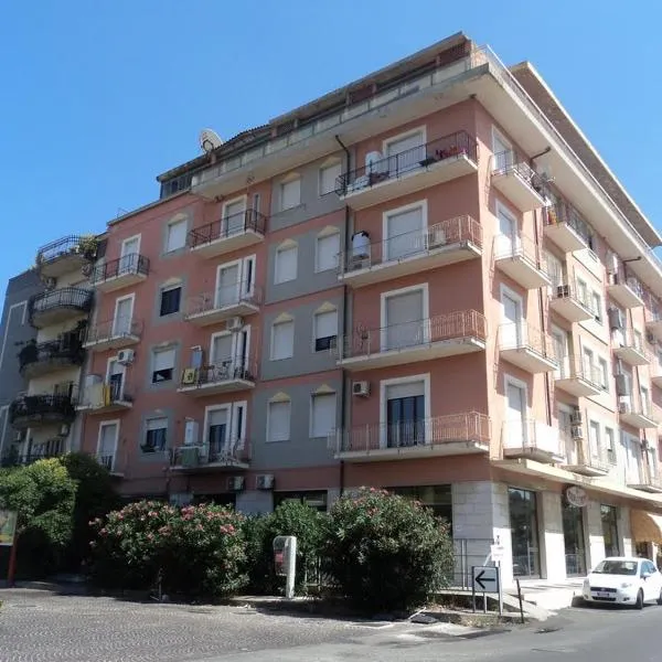 Corso Umberto Apartment，位于索威拉托玛里纳的酒店