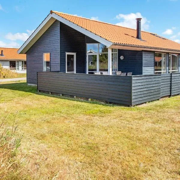 Holiday home Ulfborg XXII，位于乌尔夫堡的酒店