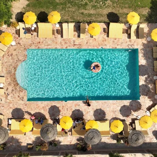 Hotel Casarose - Cannes Mandelieu，位于曼德琉-拉纳普勒的酒店