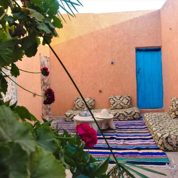 Authentic Moroccan Family Homestay，位于Tafedna的酒店