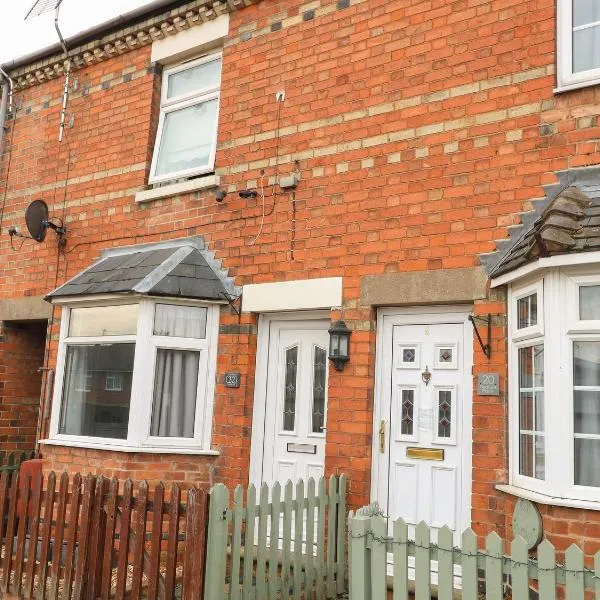 Cute Remarkable quirky 2 Bed House in Derby，位于朗伊顿的酒店