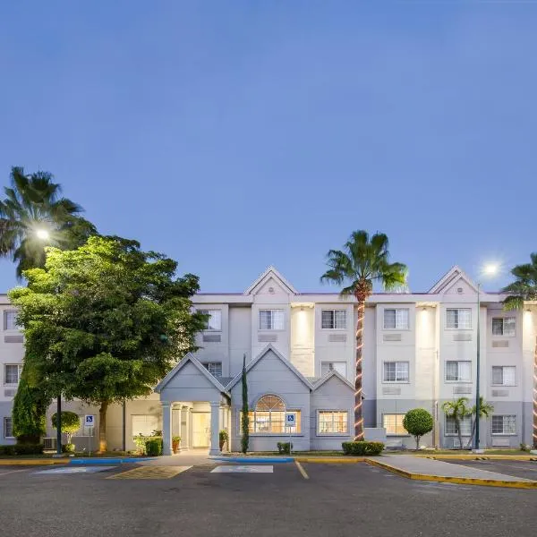 Microtel Inn & Suites by Wyndham Culiacán，位于San Pedro的酒店