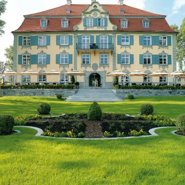 纽查克伯格城堡酒店，位于Grünenbach的酒店
