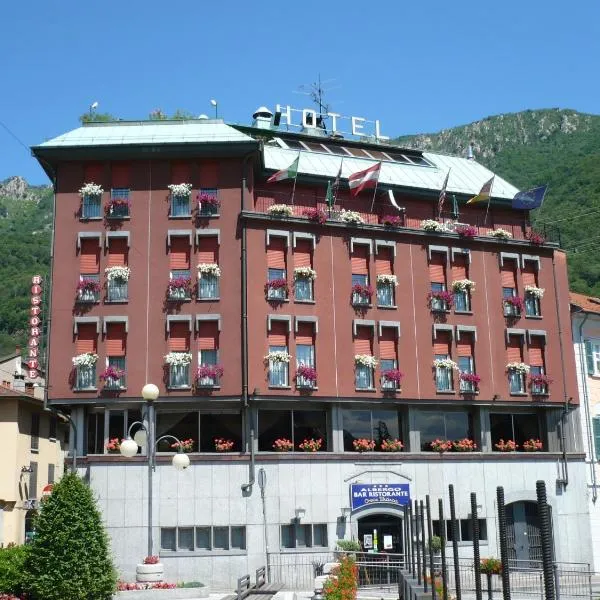 比安卡克罗齐酒店，位于Madonna del Sasso的酒店