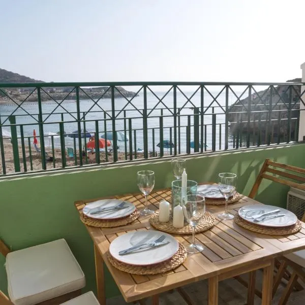 Spectacular Beachfront Duplex on the Mediterranean - Caleta, Catalan Bay，位于直布罗陀的酒店