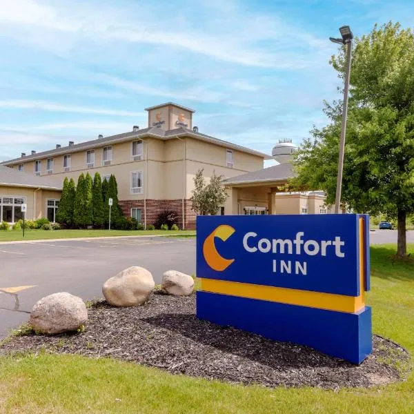 Comfort Inn Plover-Stevens Point，位于Plover的酒店