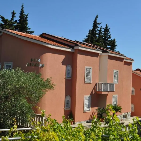 Apartments Šulekić，位于Otok Zizanj的酒店