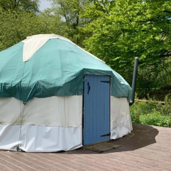 Yurt glyncoch isaf farm，位于Llangrannog的酒店