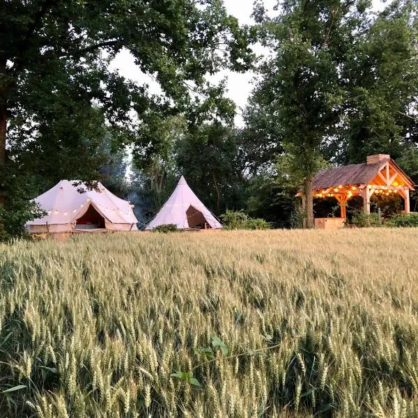 Cowcooning / Family tents，位于Huldenberg的酒店