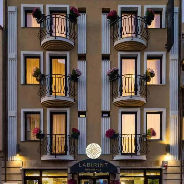 Labirint Boutique Hotel - Central Location，位于布加勒斯特的酒店