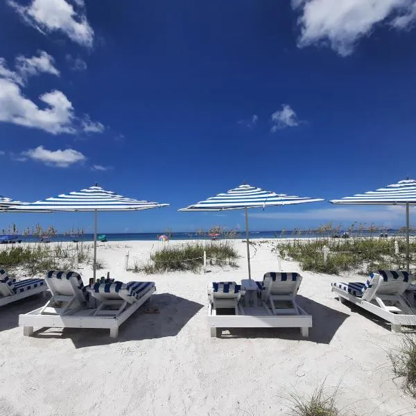 Bungalow Beach Resort，位于布雷登顿海滩的酒店