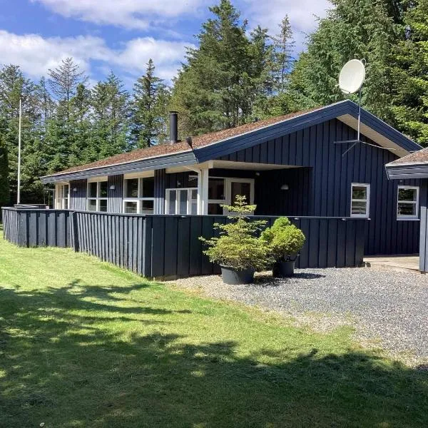 Holiday home Blokhus LVII，位于布洛克胡斯的酒店