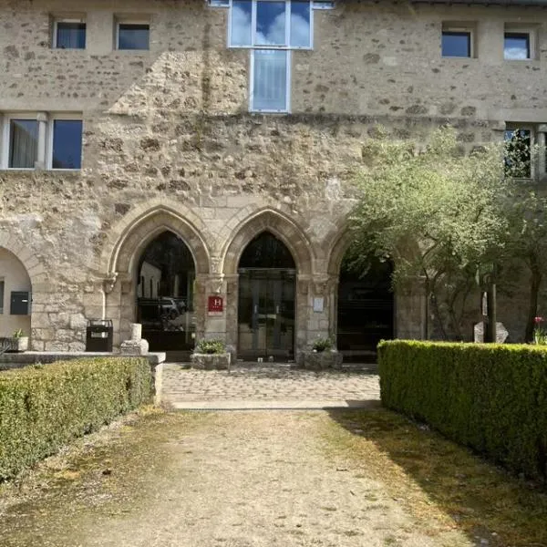 希格妮高尔夫修道院酒店，位于布里孔特罗贝尔的酒店