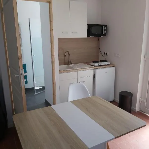 Maisonnette 40 m2 pour 5 personnes，位于帕雷·勒·毛尼尔的酒店