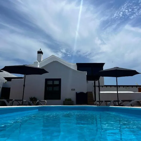 Nazaret Villa with heated pool，位于纳萨雷特的酒店