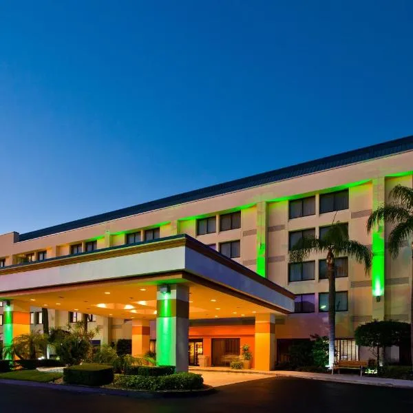 Holiday Inn Port St. Lucie, an IHG Hotel，位于詹森比奇的酒店