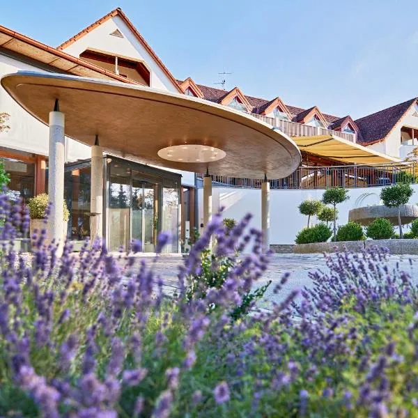 Ayurveda Resort MANDIRA，位于Burgau的酒店