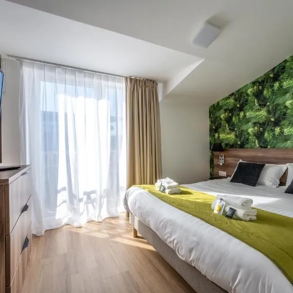 ATHOME RESIDENCE ET SPA，位于拉罗谢尔的酒店